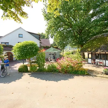 Hotel Kurhaus Pivittskrug 3*